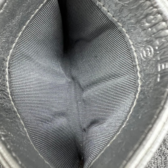 100% Authentic CHANEL Leather Wallet - Picture 10 of 13